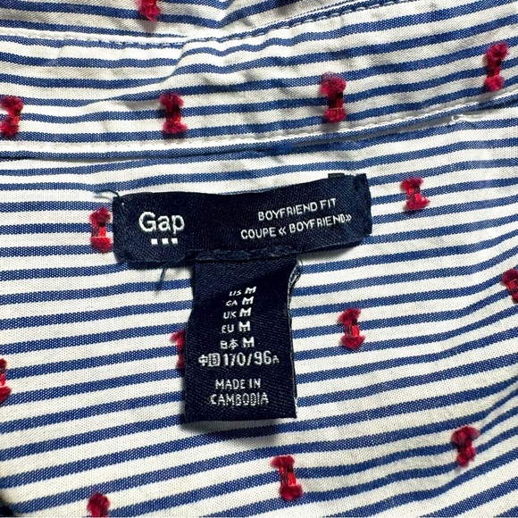 GAP women’s blue striped button down shirt with tiny pink bows - Picture 2 of 8